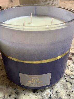Bath & Body Works: 14.5 Oz 3-Wick Candle: Deep Blue Sea